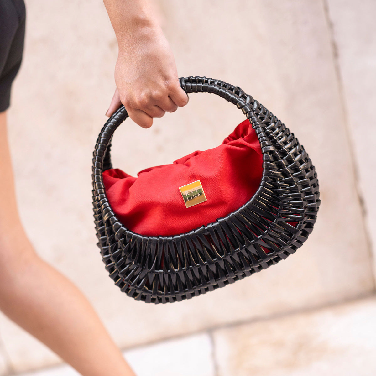 Villanelle 2.0 Black Handbag - Rye Line