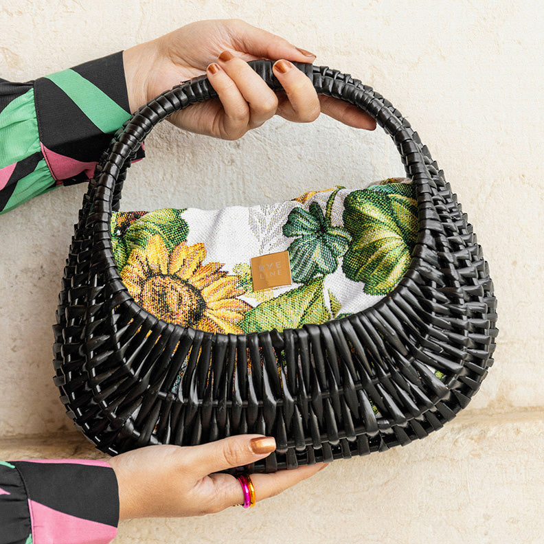 Villanelle 2.0 Black Handbag - Rye Line